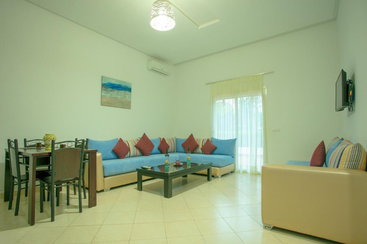 Residence Hoteliere Riviera Beach Кабо-Негро Экстерьер фото