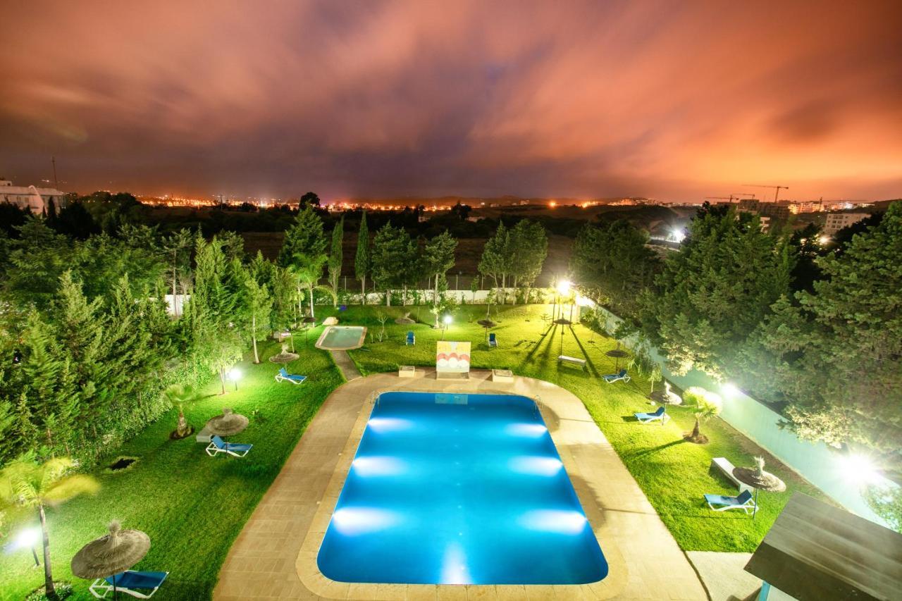Residence Hoteliere Riviera Beach Кабо-Негро Экстерьер фото