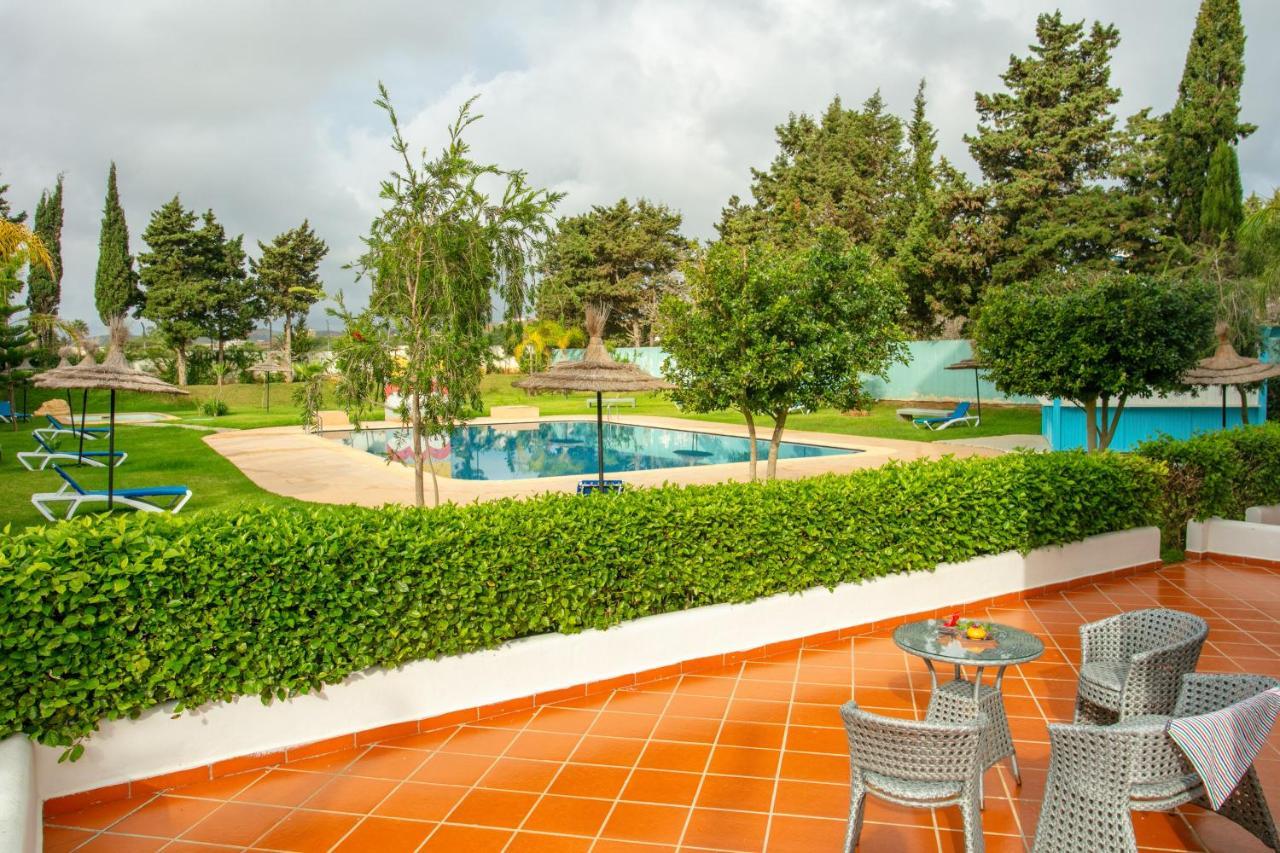 Residence Hoteliere Riviera Beach Кабо-Негро Экстерьер фото