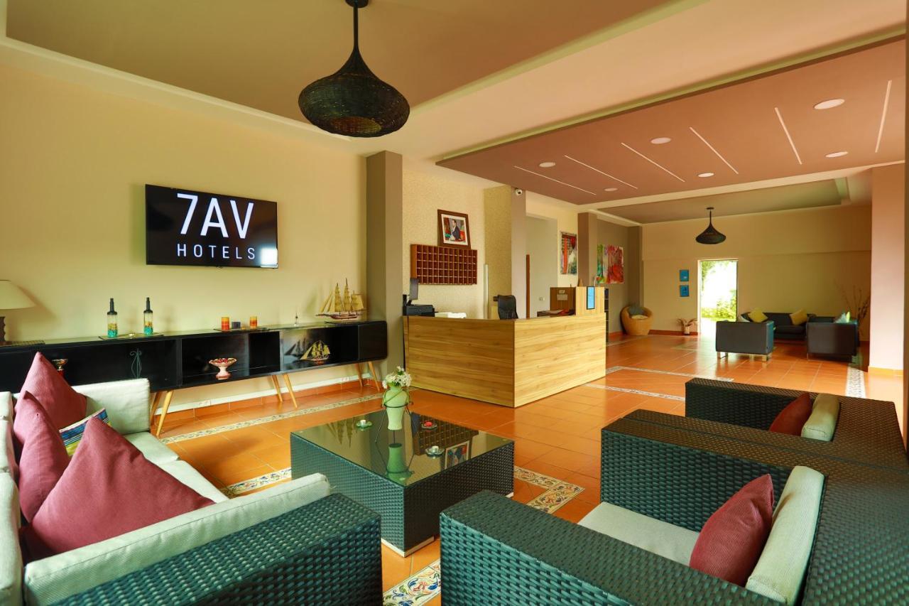 Residence Hoteliere Riviera Beach Кабо-Негро Экстерьер фото
